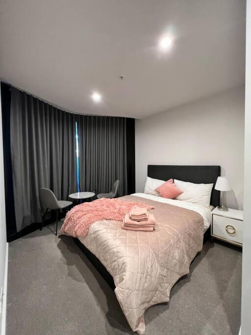 Comfy 2 Bed Apartment In The Heart Of ملبورن المظهر الخارجي الصورة